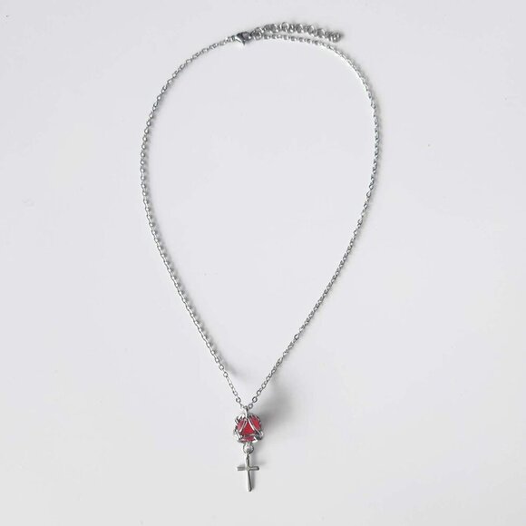 Gothic vampire red quartz and silver cross necklace with a small silver chain - Picture 4 of 7
